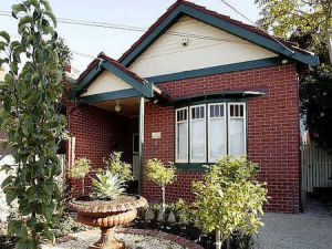 Melbourne Boutique Cottages Kerferd - Hervey Bay Accommodation